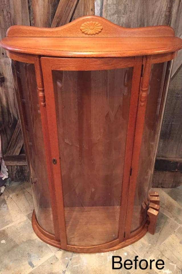 vintage curio, bow front curio cabinet, vintage furniture, curio cabinet idea