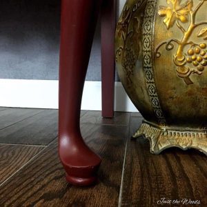 queen anne legs, painted furniture, curvy furniture, cranberry chalk paint