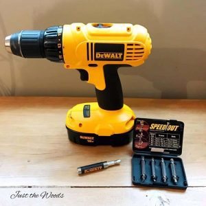 screw-extractors, dewalt drill, remove stripped screws