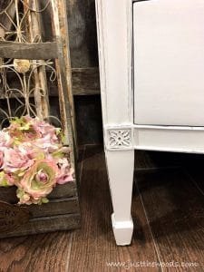 How to Get Farmhouse White Painted Furniture by Just the Woods