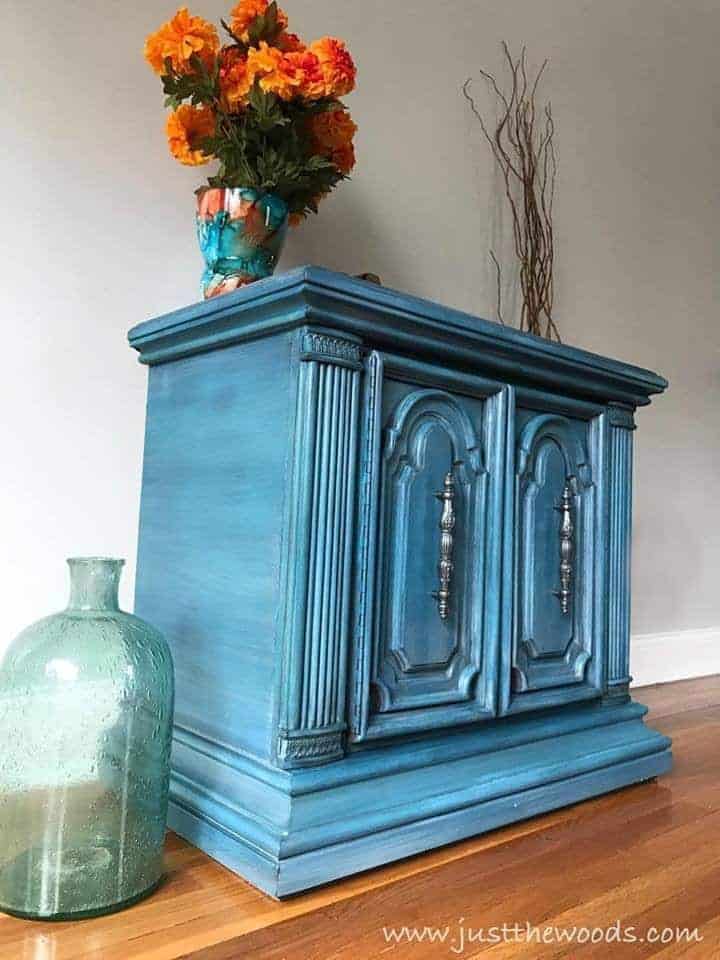 how-to-paint-layers-with-chalk-paint, painted blue furniture