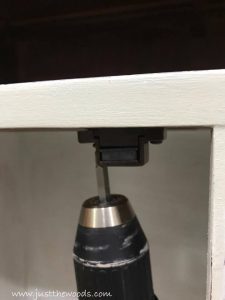 install-door-close