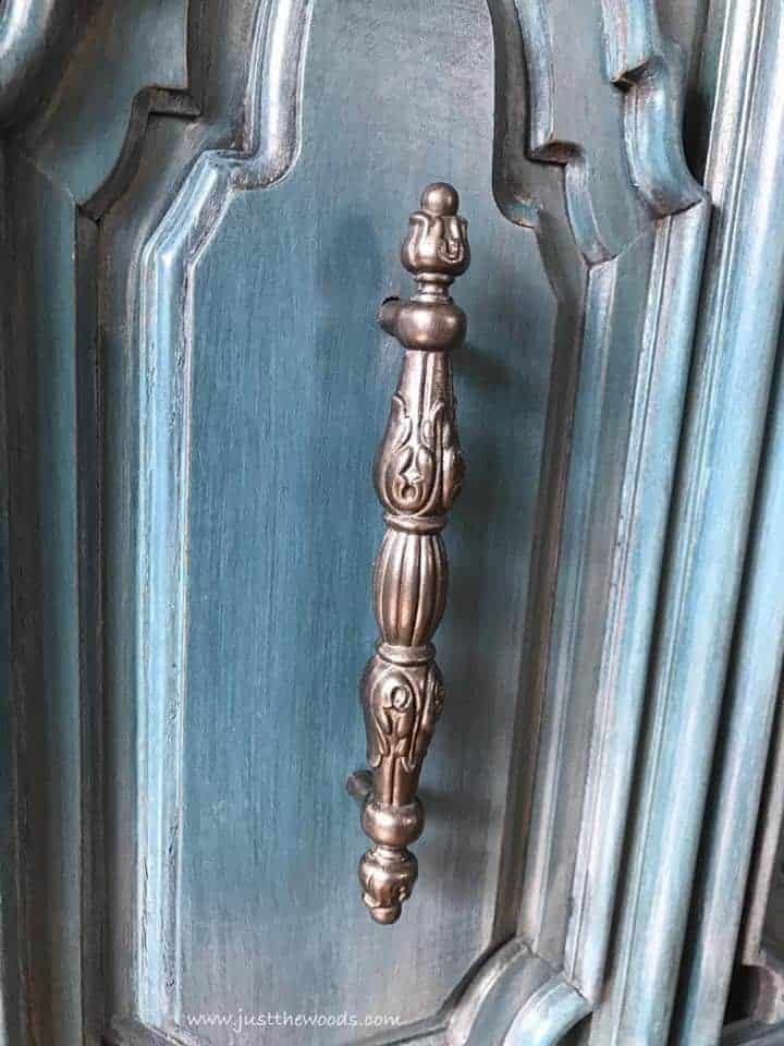 painted-hardware, how to paint hardware, silver hardware