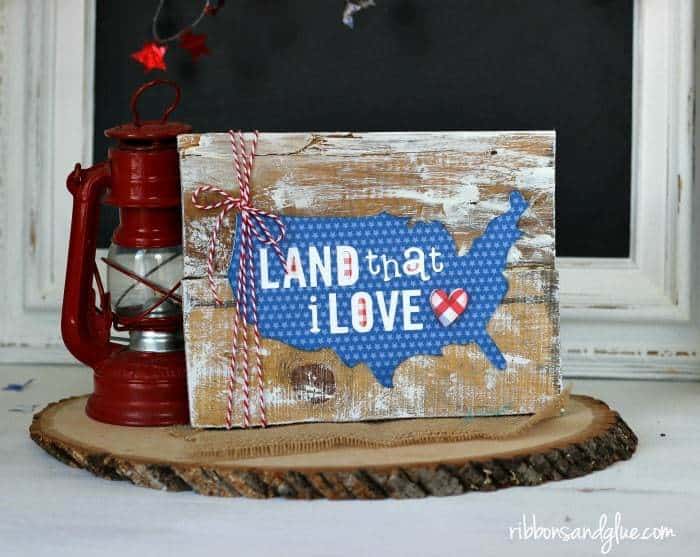 Easy DIY Patriotic Decor for the 4th of July, red, white and blue candles, pallet flag, mason jar projects, patriotic door decor, USA sign, mantel decor, porch decor