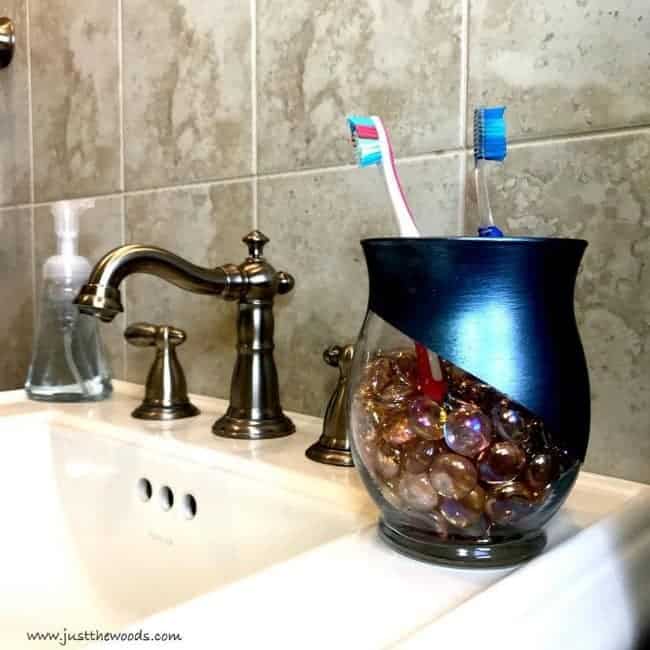 dit, toothbrush holder, metallic painted glass, mosaic glass stones