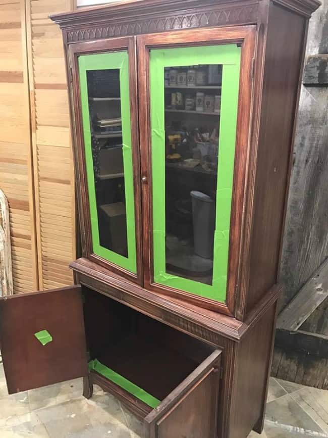 paint china cabinet, glass wont come out, cant remove glass