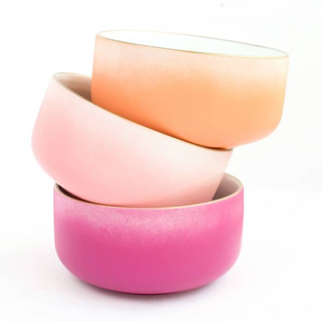 diy blendo bowls, diy kitchen projects, colored bowls, diy kitchen decor