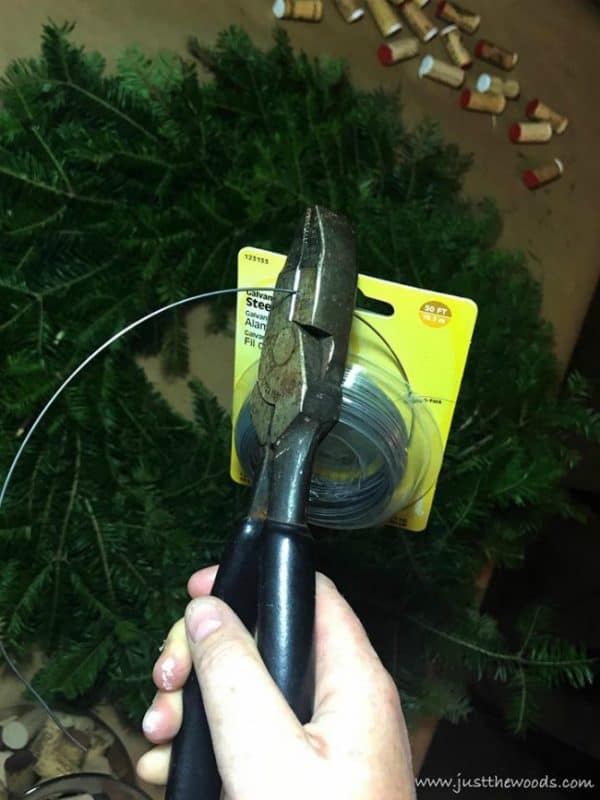 How to Make an Amazing Wine Cork Wreath