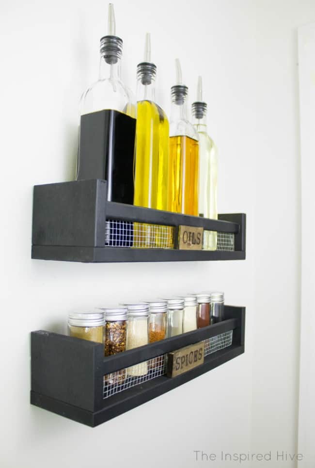 rustic decor, diy spice rack, diy kitchen projects, farmhouse spice rack