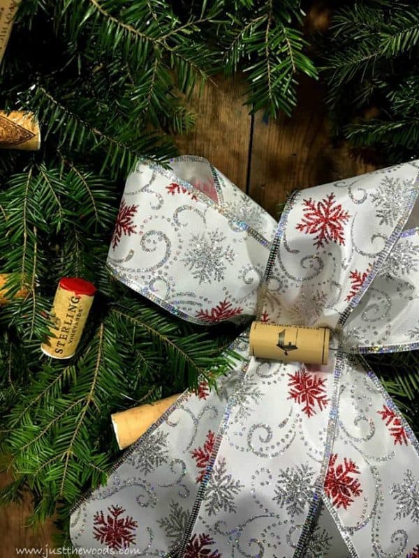 How to Make an Amazing Wine Cork Wreath