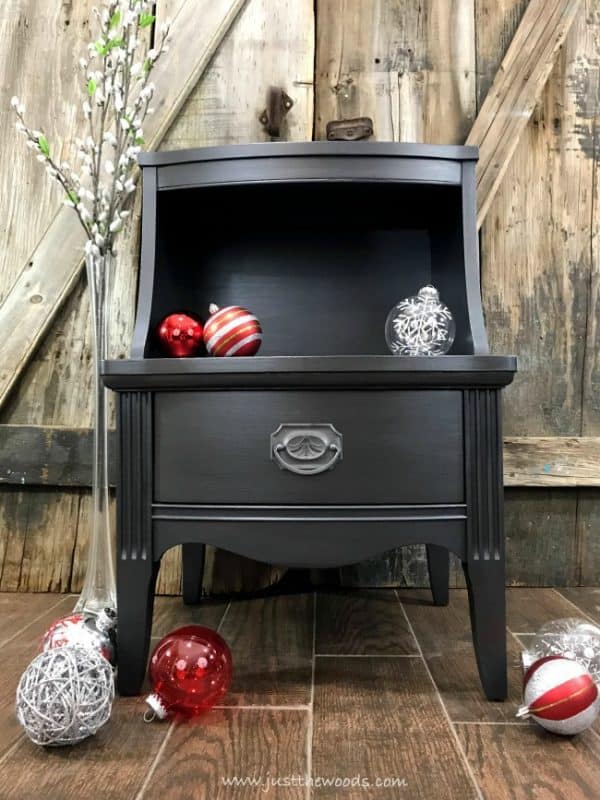 How to Paint Glamorous Furniture with Metallic Furniture Paint