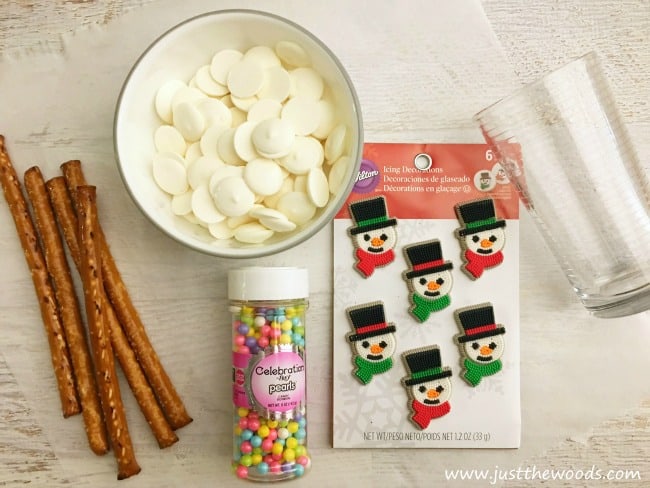 Snowman Pretzel Rods, pretzel recipe, pretzel rods, chocolate candy, christmas recipe, 