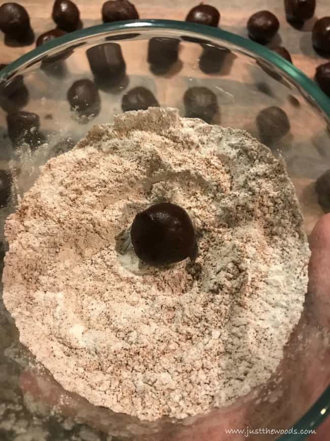 rum balls in sugar, chocolate rum balls, rumballs recipe