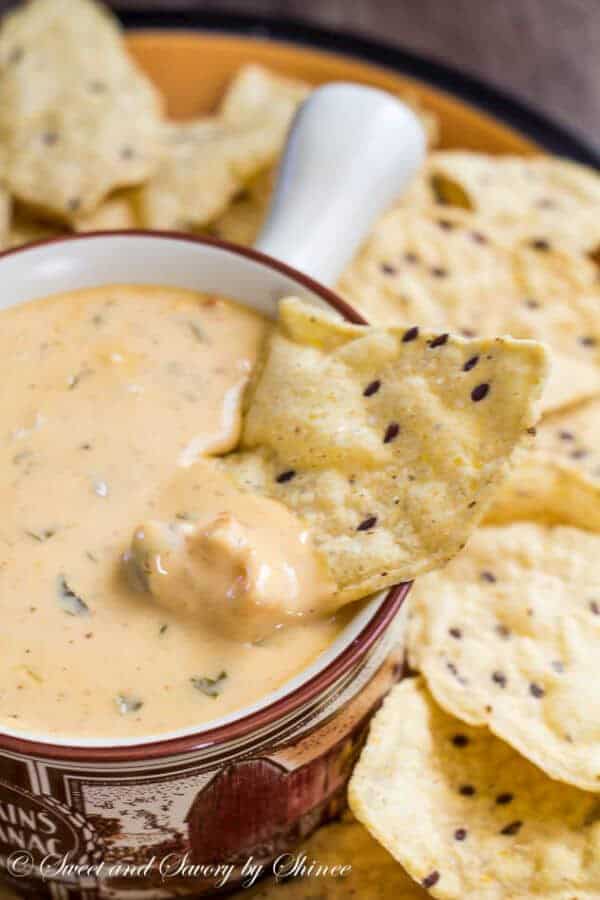 hot cheese dip recipes, game day dips, football dip, party dips