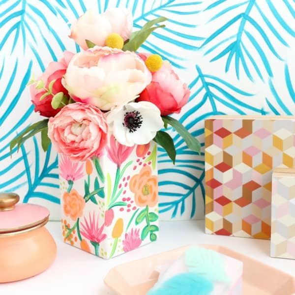 diy vases, painted flower vase, homemade vase ideas, how to decorate a flower vase, painted vase