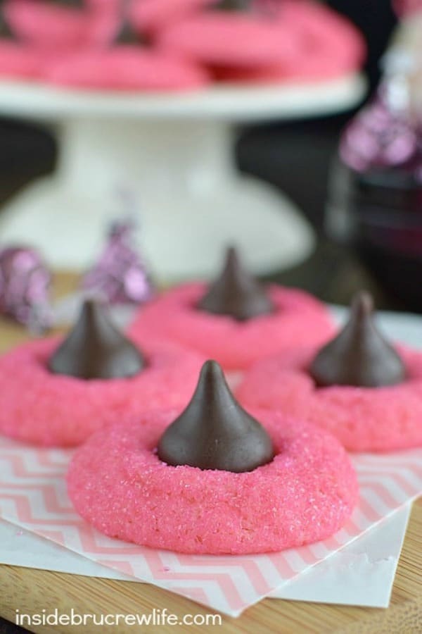 pink cookies, valentines day cookies, valentines day gift ideas, valentines day treats