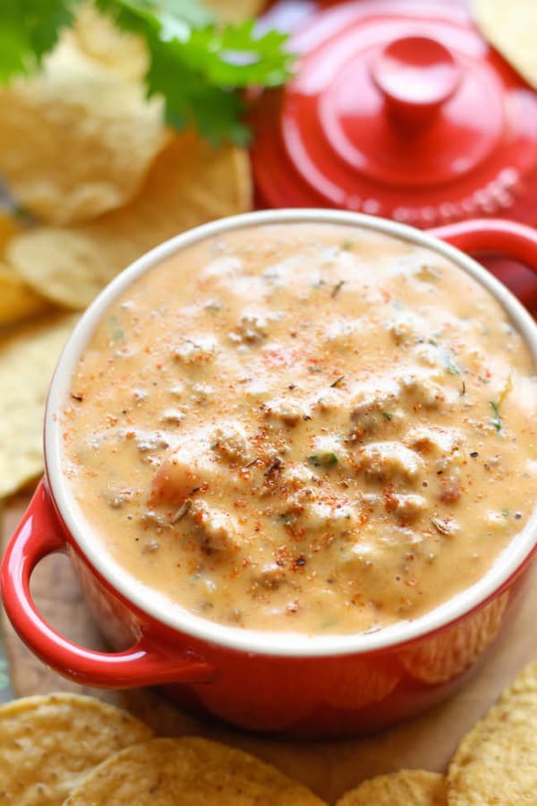 beef queso dip, queso dip, game day dips, game day dip recipes