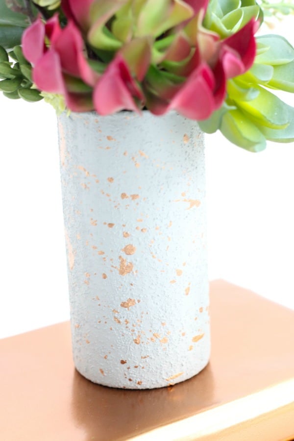 faux concrete vase, diy vases, flower vase ideas, diy flower vase