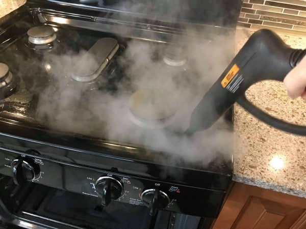 cleaning stove, how to clean the stove, clean kitchen tips, how to clean black appliances