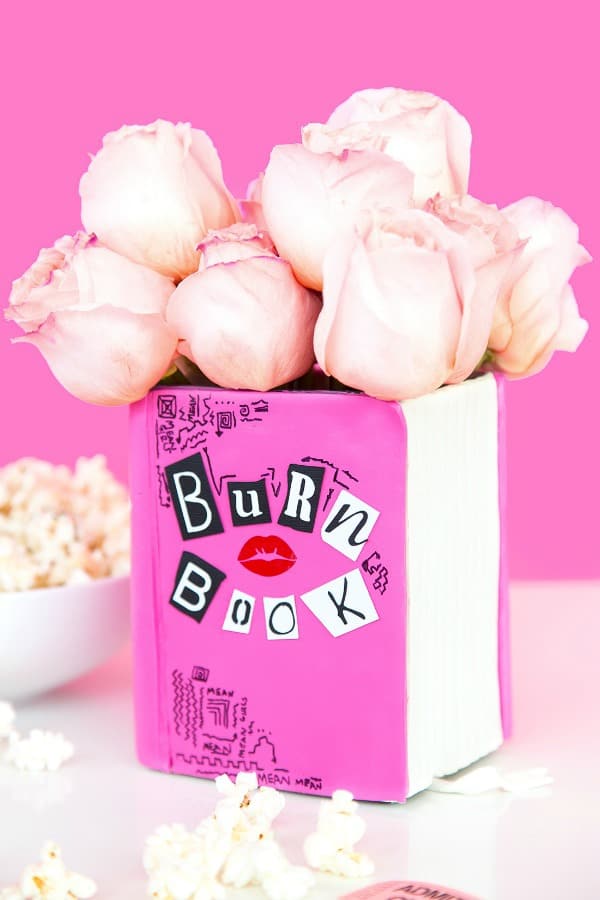 diy vases, book vase, diy vase, decorating vase ideas, homemade flower vase
