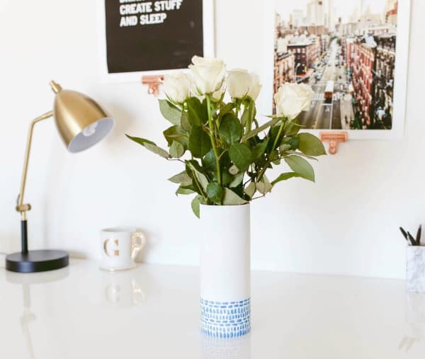 diy vases, diy vase ideas, diy vase, faux ceramic vase, painted glass vases
