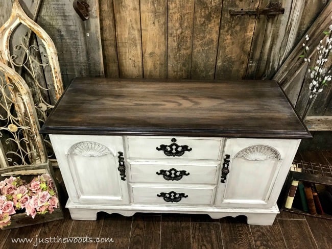 farmhouse painted furniture, painted cedar chest, painted hope chest, vintage hope chest makeover