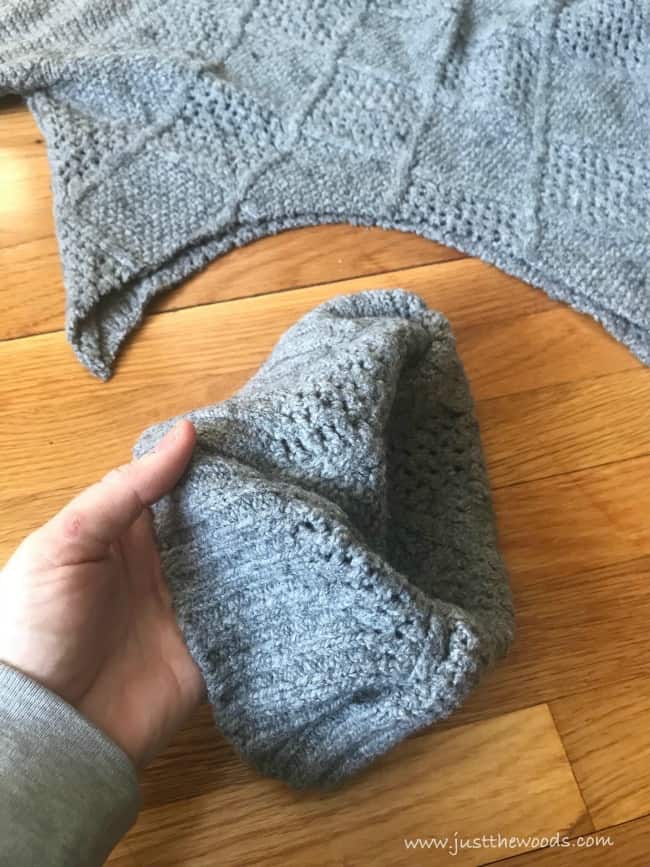 turn old sweater into winter hat