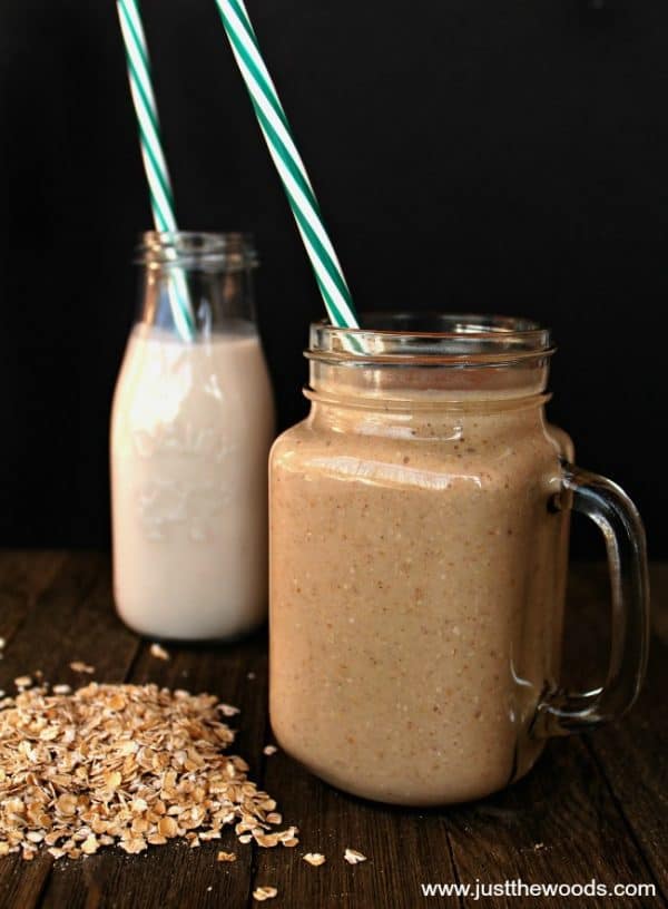 Easy Banana Almond Milk Smoothie Recipe for Breakfast or Snack