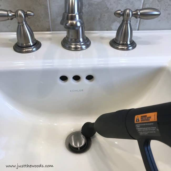 How To Clean a Bathroom Sink: 12 Best Tips