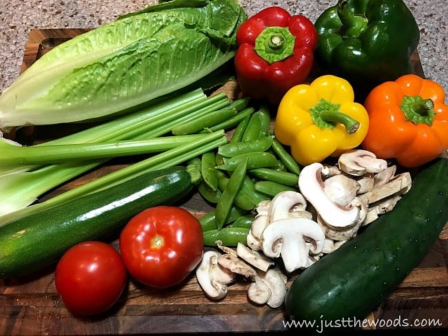 garden salad, colorful vegetables, colorful garden salad, salad with peppers