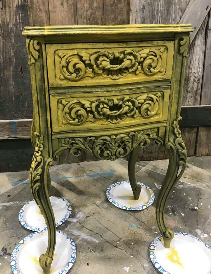 painting wood furniture ideas, yellow chalk paint, chalk painted table