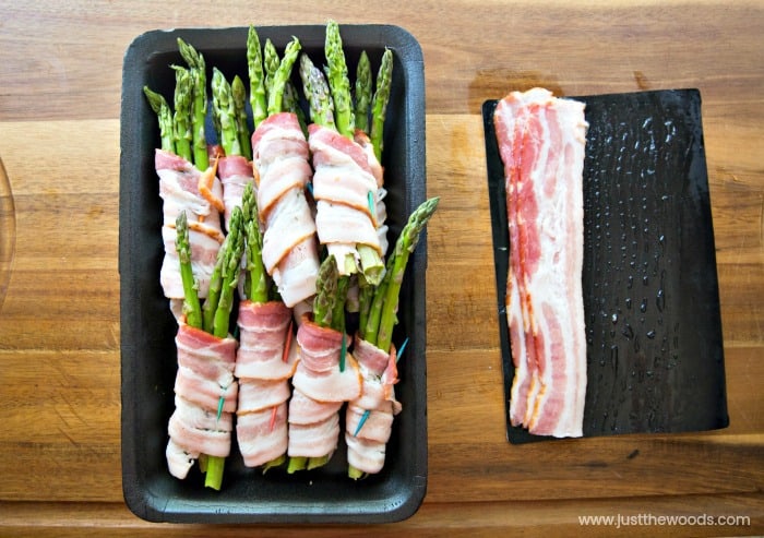how to make grilled bacon wrapped asparagus, bacon asparagus on the grill