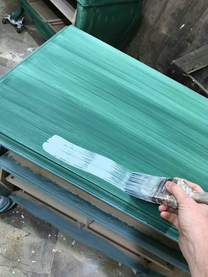 painting light blue over green, how to paint wood furniture, furniture makeover, chalk painting furniture, how to chalk paint