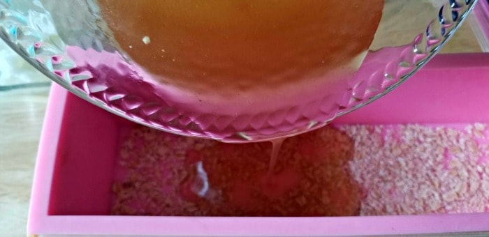 How to Make Beach Inspired DIY Soap Bars how to make homemade soap, DIY Soap Bars, making soap without lye