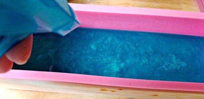 How to Make Beach Inspired DIY Soap Bars DIY Soap Bars, homemade soap, soap making, how to make soap