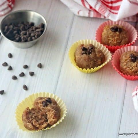 Almond Vanilla Cake Balls