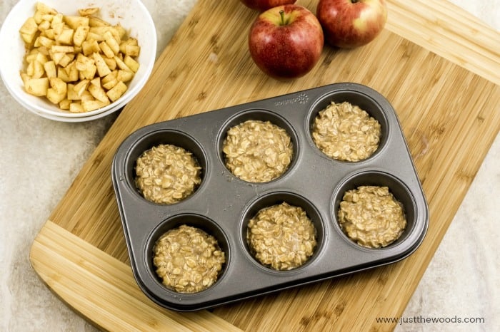 oatmeal muffins, healthy oatmeal muffins, apple oatmeal muffins, healthy apple muffins