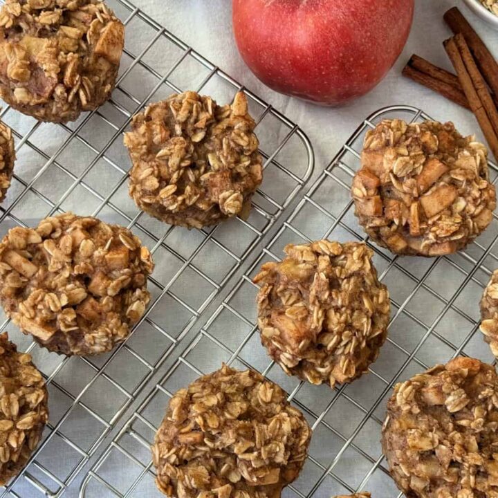 Apple Oatmeal Muffins