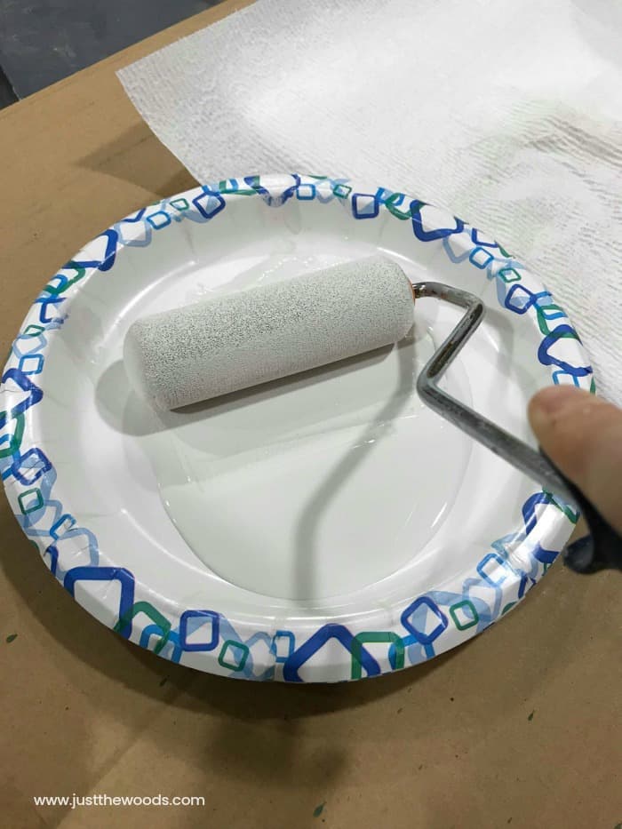 paint on foam roller, how to stencil paint, wall stencil painting, cutting edge stencils, 