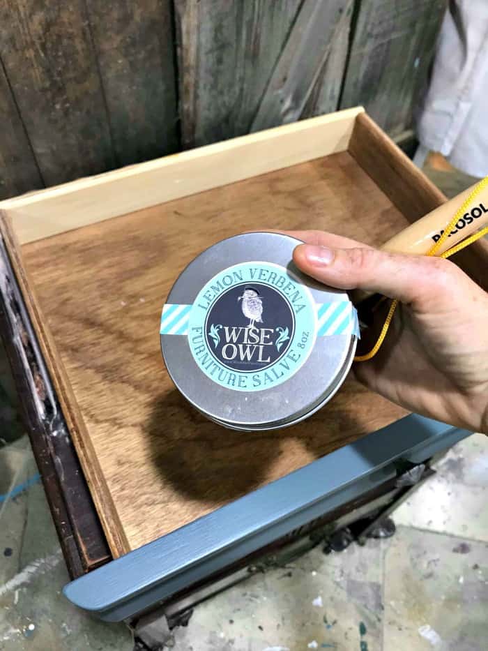 BLACK SEA Furniture Salve By Wise Owl