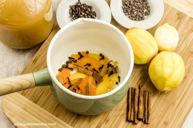 how to make hot apple cider, hot spiced cider, mulling spices for apple cider