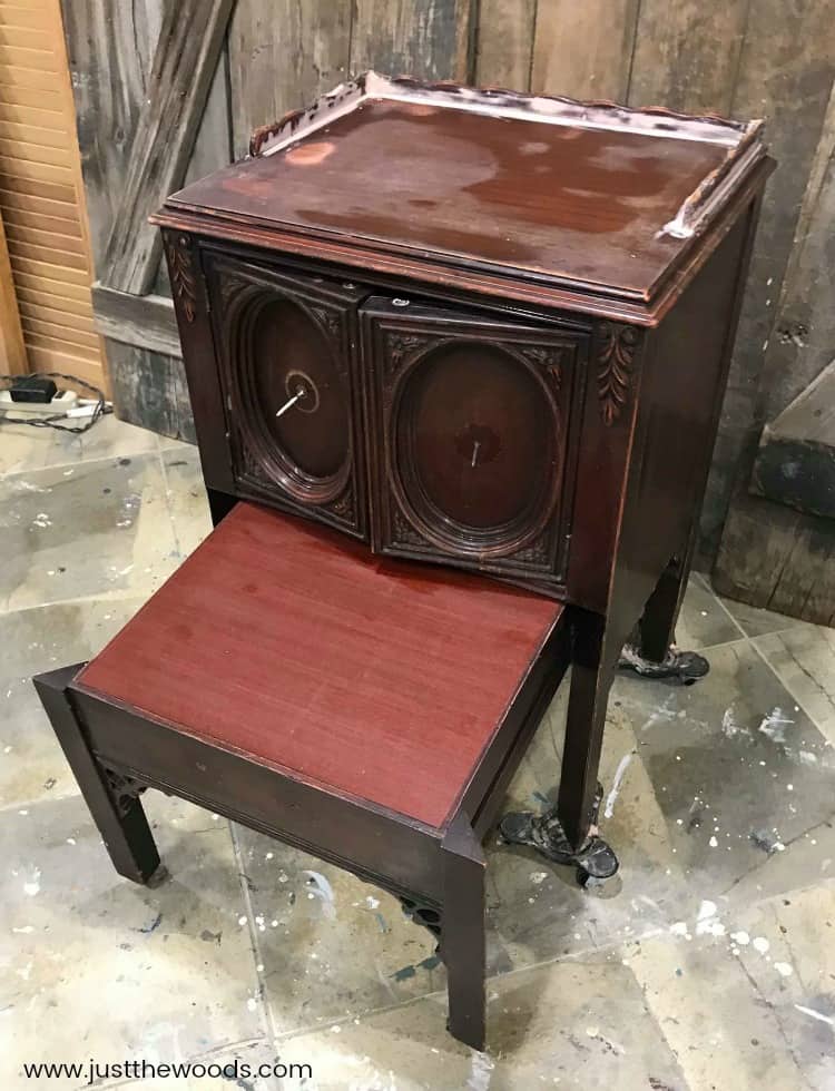 wooden table makeover, prep table for paint, painted furniture prep