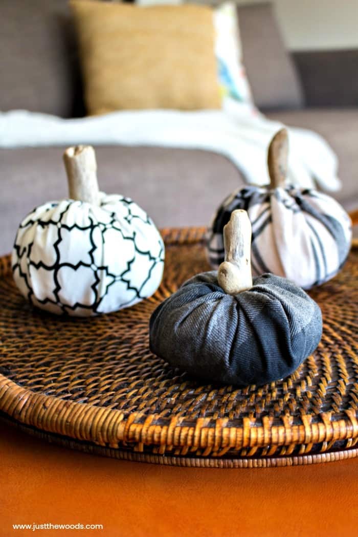 fabric pumpkins tutorial, how to make fabric pumpkins, easy pumpkin craft