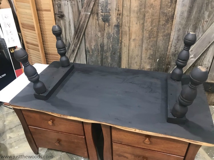 How to Refinish a Rustic Wood Coffee Table with Beautiful Results paint under coffee table, black chalk painted furniture, chalk painted furniture