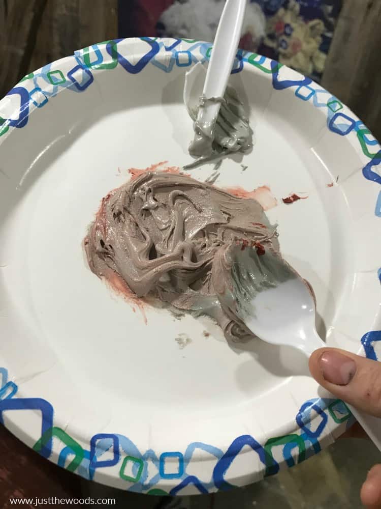 mix bondo on paper plate, mixing bondo to repair wood furniture