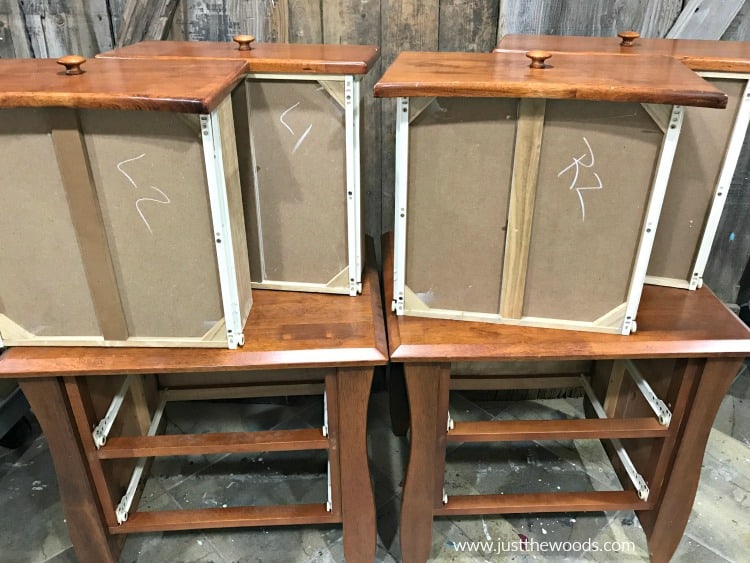 label drawers with chalk, mark under drawers with chalk, painting furniture tips