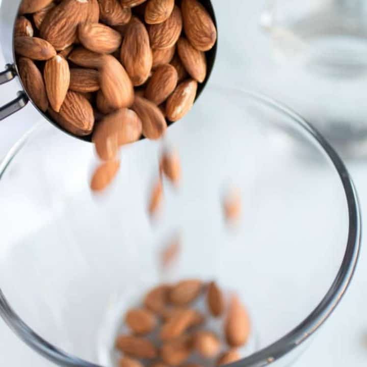 How to Make Almond Milk at Home