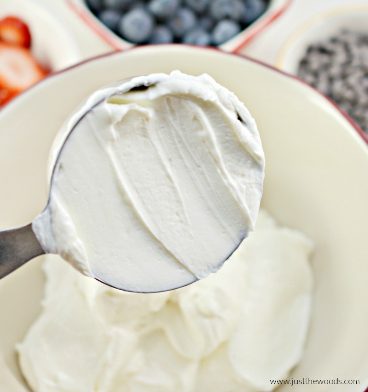 greek yogurt dessert, greek yogurt recipes, recipes with greek yogurt, yogurt bark