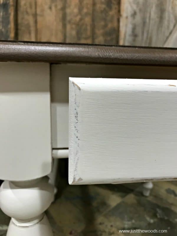 How to Touch Up Paint on Painted Furniture the Easy Way