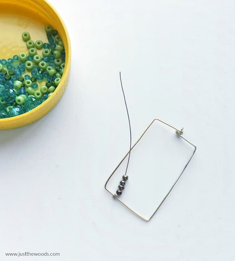 how to make beaded earrings, seed beads, crystal beads